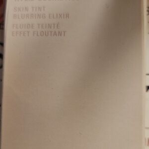 Kylie Cosmetics Skin Tint Blurring Elixir